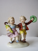 Online antikvárium: Német porcelán. Gyerekfigurák