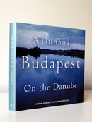 Online antikvárium: Budapest a Duna királynője. A Dunánál.