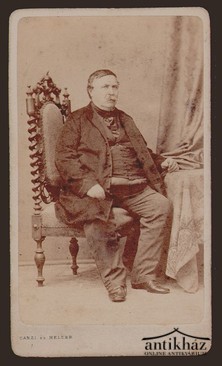 Kéziratok, aprónyomtatványok, fotók / Deák Ferencz portréfotója 1866-ból.
