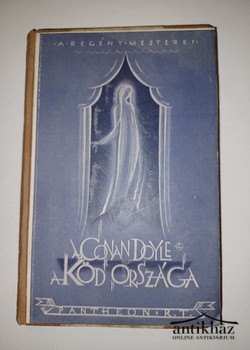 Könyv: A köd országa
